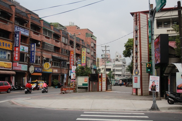 校門口人行道整修工程 驗收完工 image-483