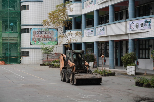 運動場暨教學大樓開工立面美化工程2 image-672