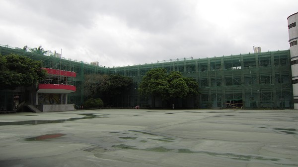 運動場暨教學大樓開工立面美化工程 第一層PU鋪設 image-720